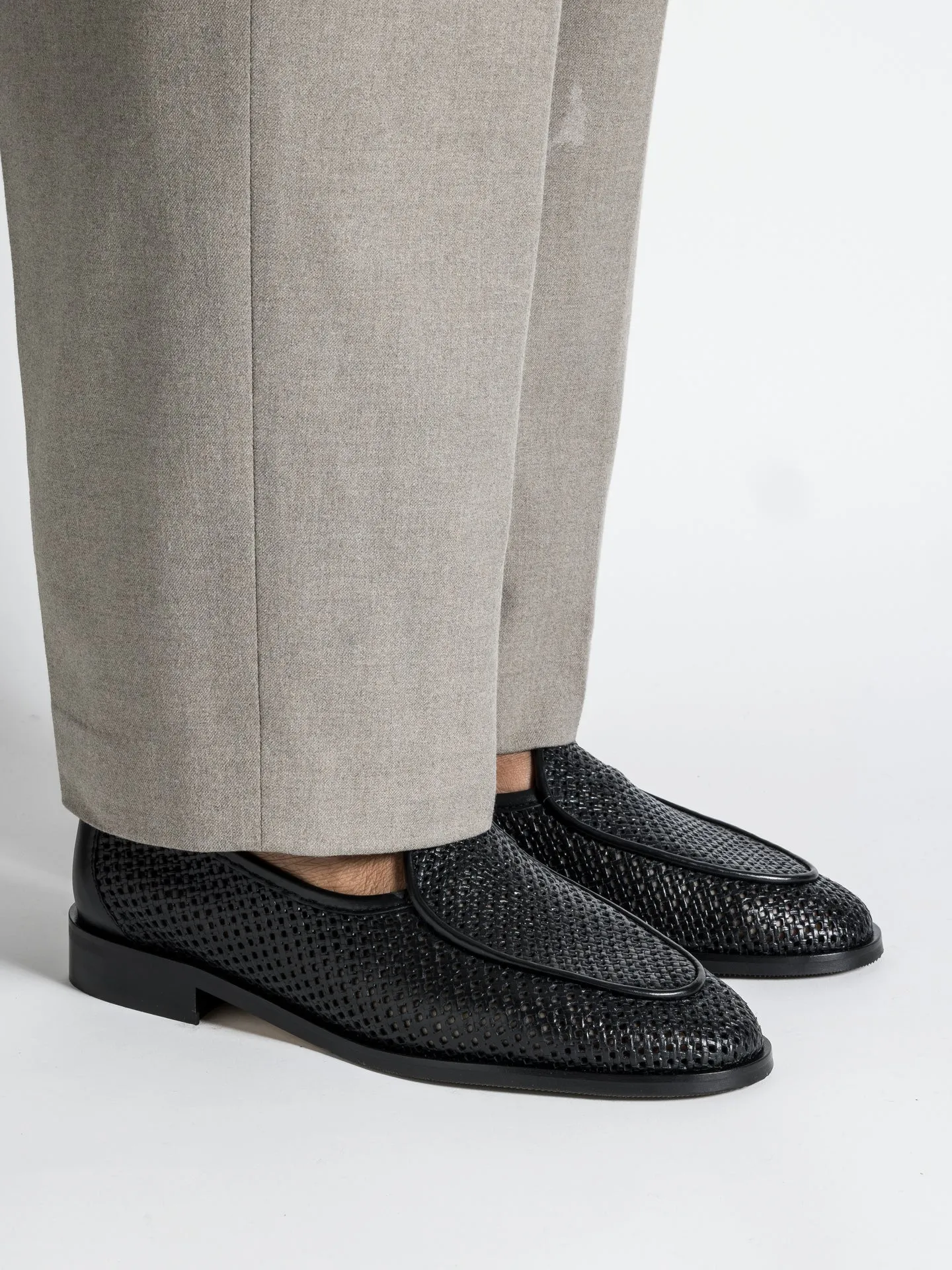 JACQUES NEW PERFO BLACK Premium Comfort Fit Flex Breeze