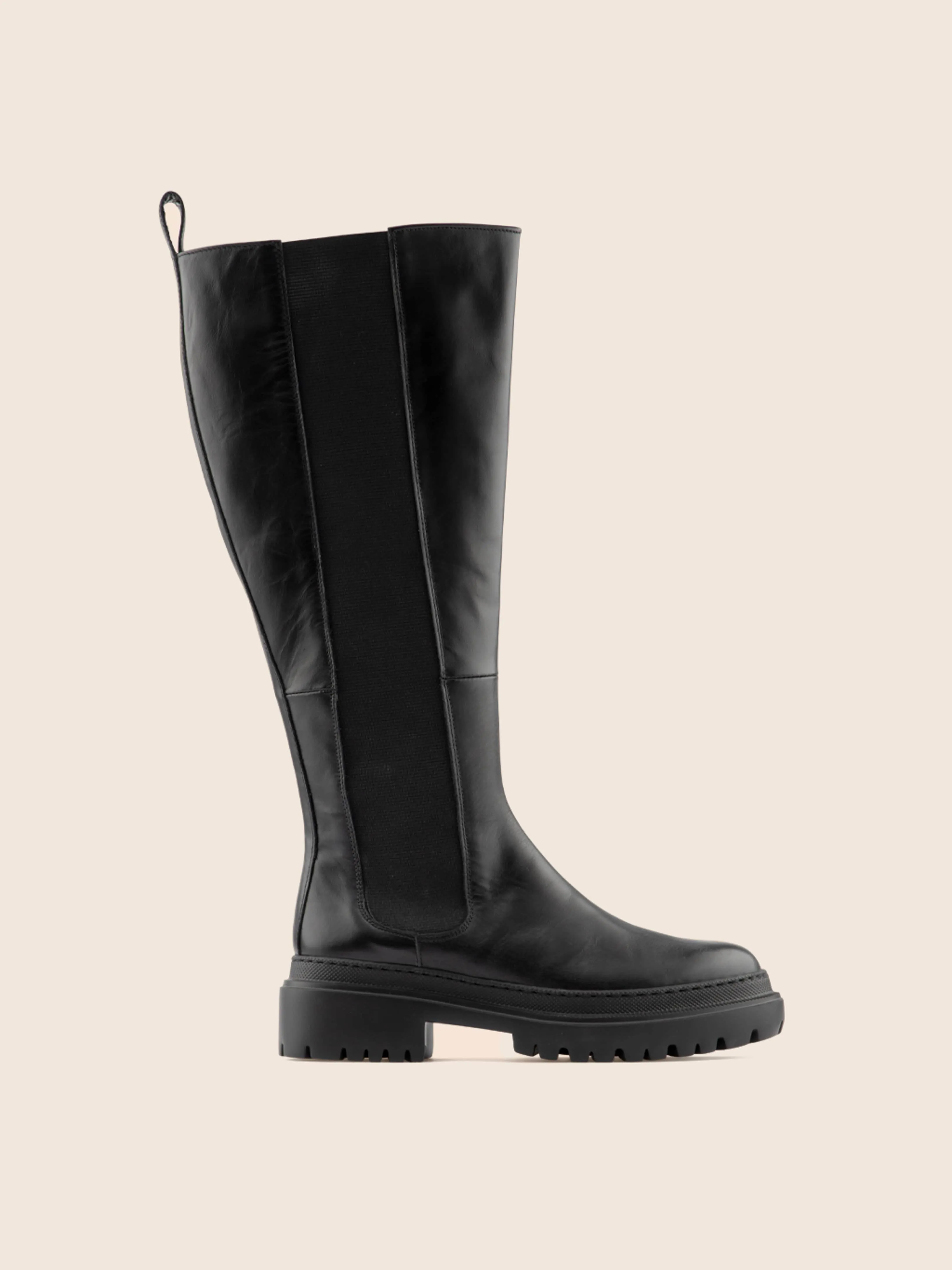 Middle-Aged Man Monza Wide Black Unlined Boot