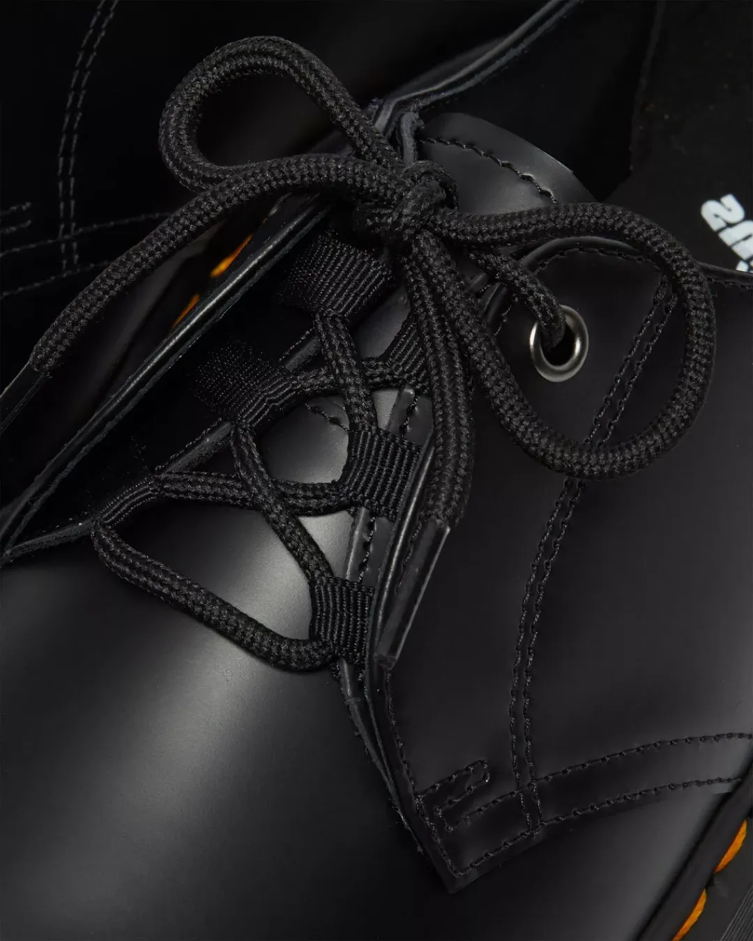 running for joint flexibility Dr. Martens x Jarrick Lo Black Smooth Boot