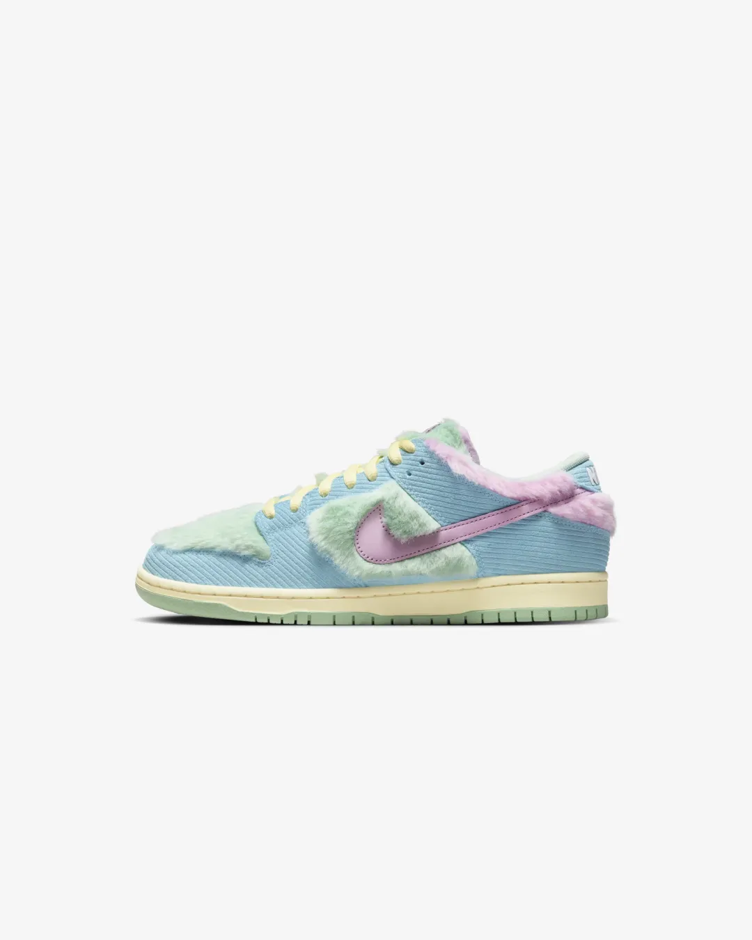 Nike SB Dunk Low Pro x Verdy 'Blue Gaze and Enamel Green' Sneakers Elastic Sling