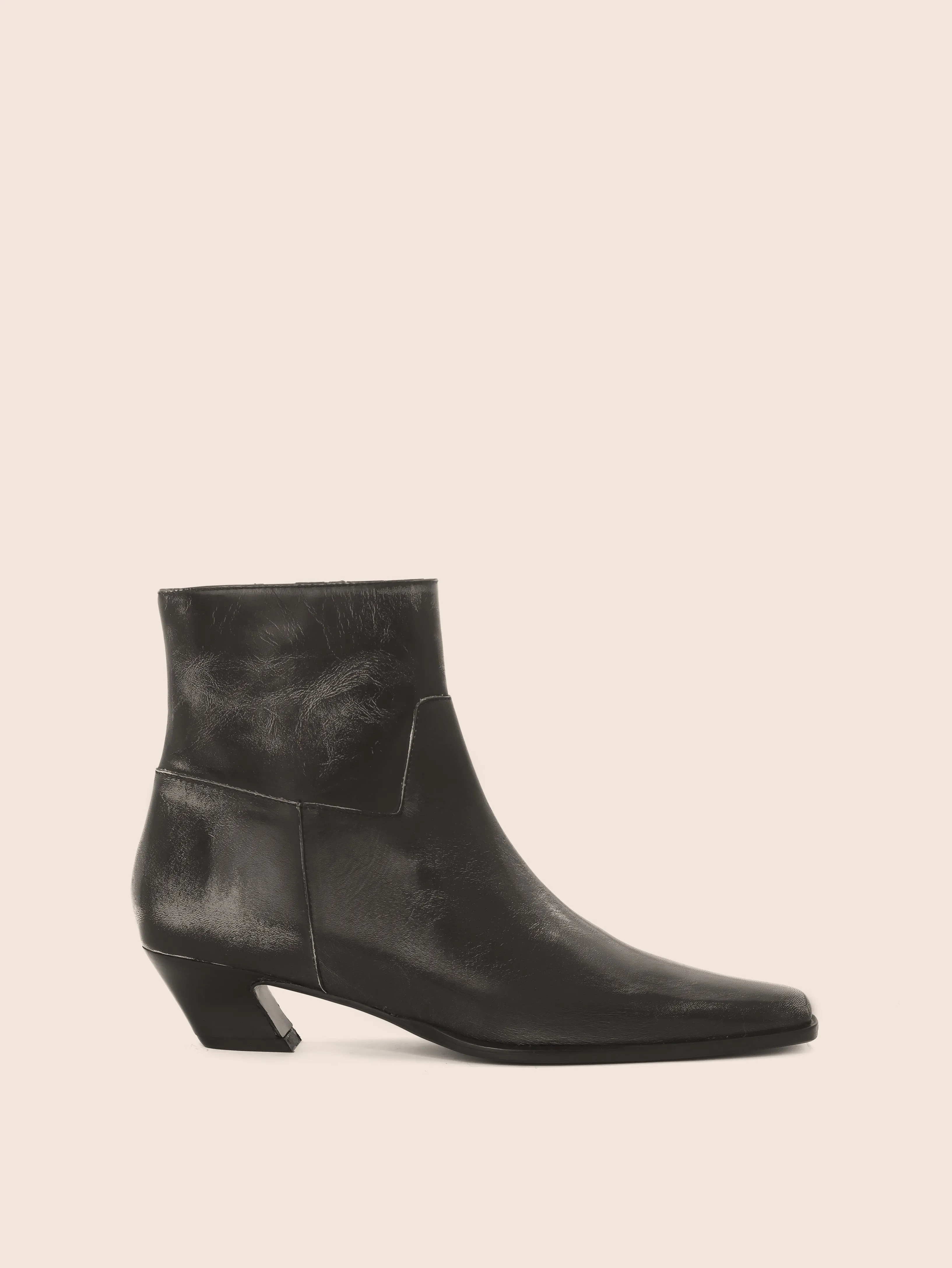 Outdoor Style Bold Design Lucena Black Boot