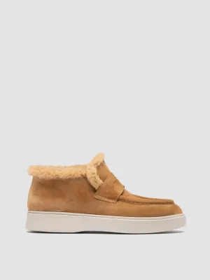 Flexible Materials FRAME 111 - Camel Suede Chukka Boots