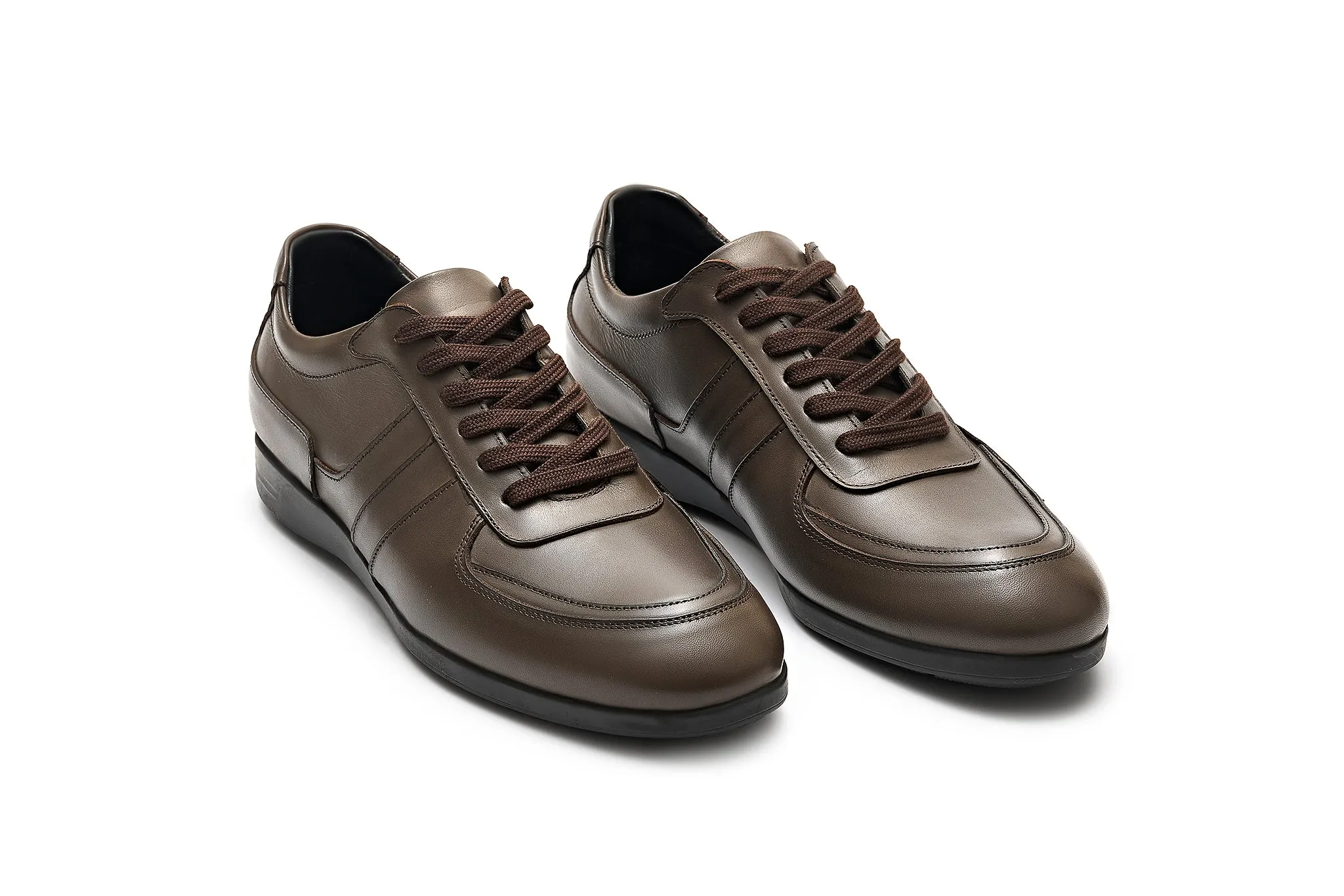 running for a way to unwind Tam's Flat Casual Sneakers