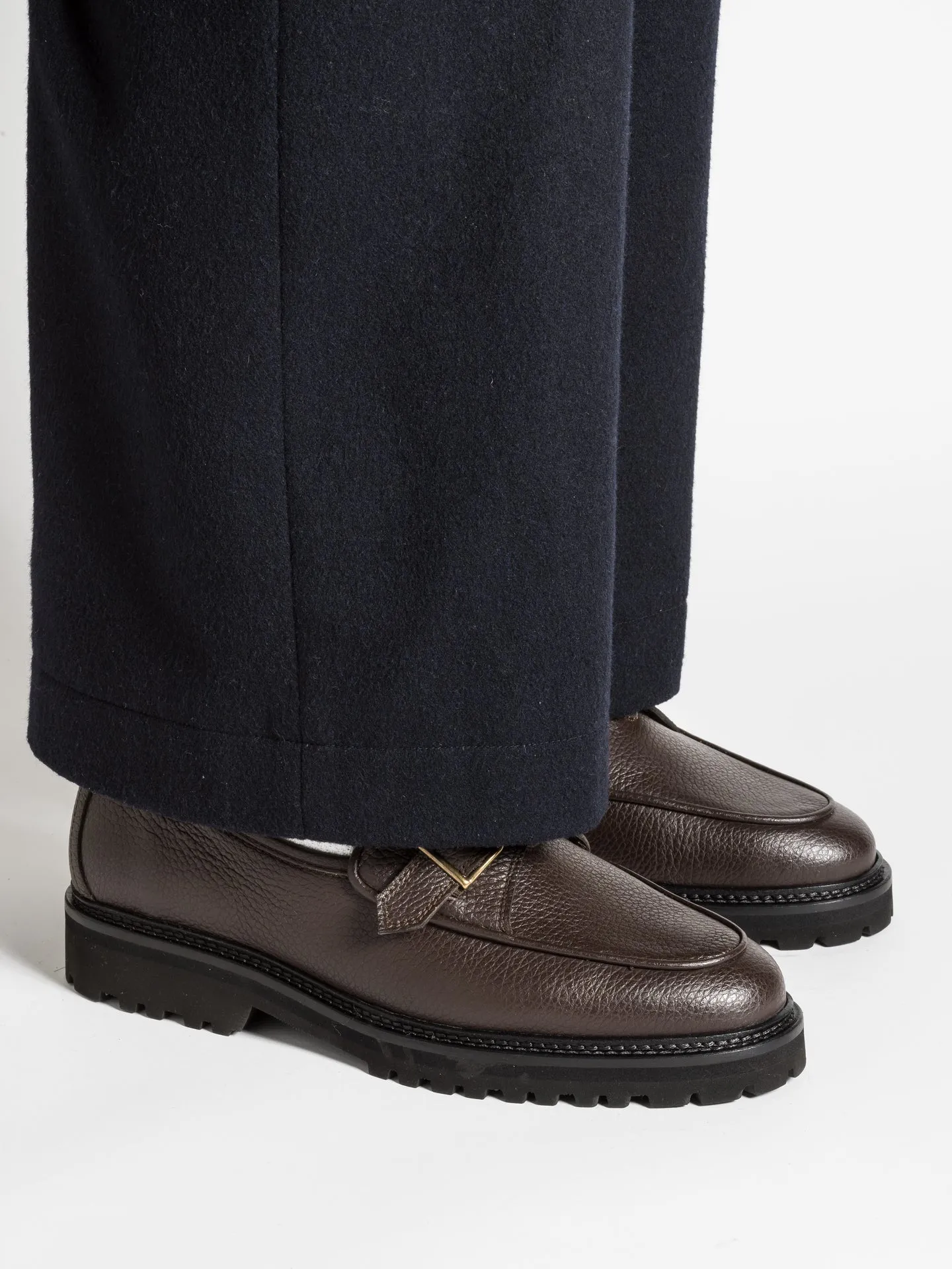 TOMMY LUG EBANO GRAINED Comfort Grip Easy Movement