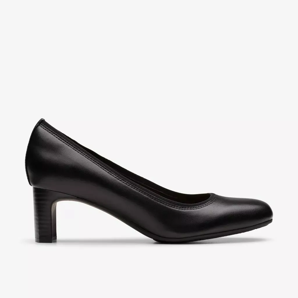 Clarks Women's Anelise Nora Black Leather Comfort Upper