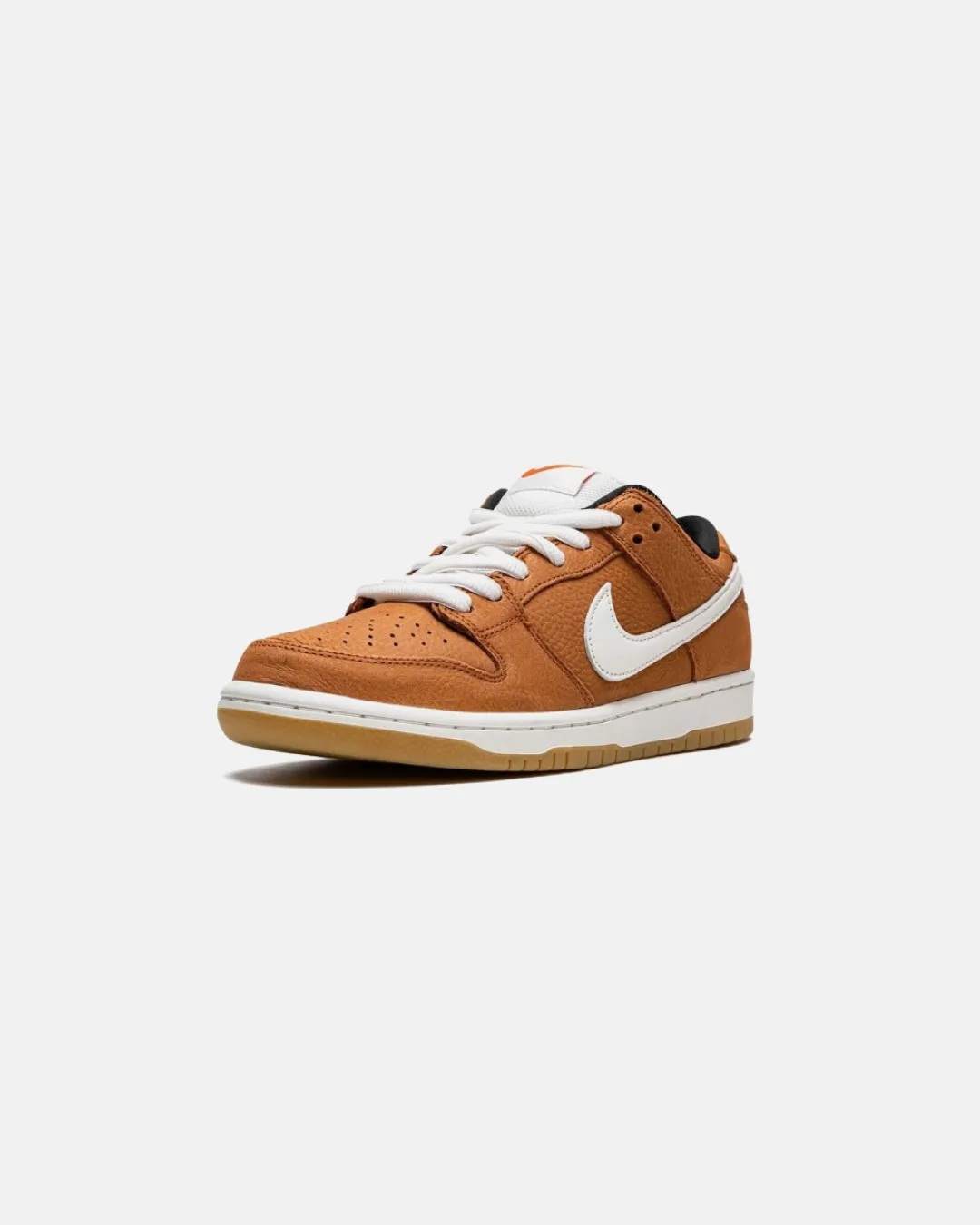 gel - cushioned shoes pro - team - themed running wear Nike Sb Dunk Low 'Dark Russet' Sneakers