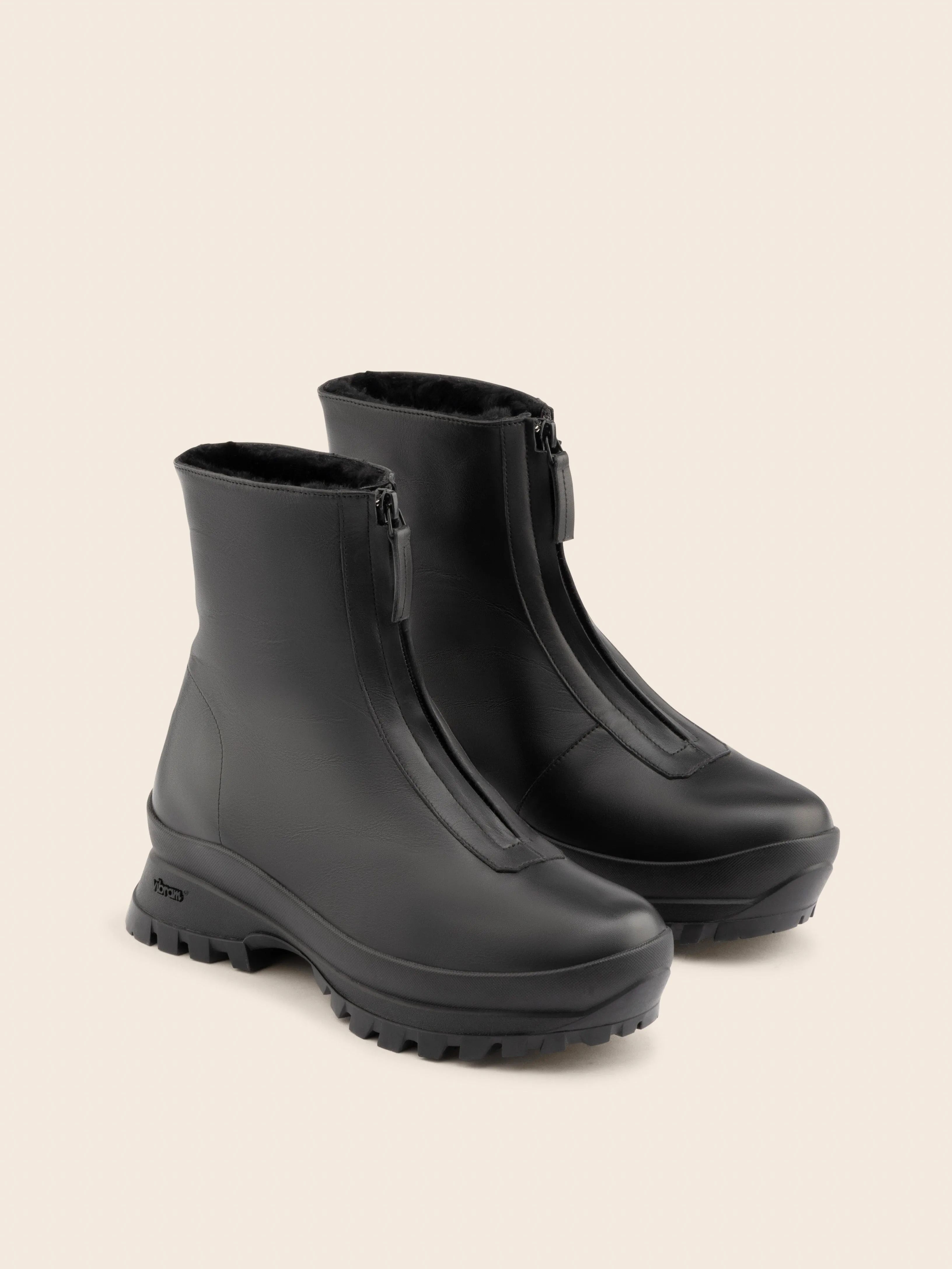 Estrella Black Lined Boot Western Pattern