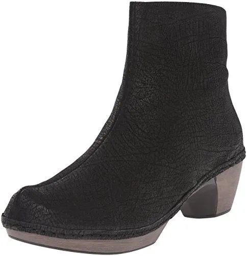Almeria Ankle Bootie Dynamic Movement